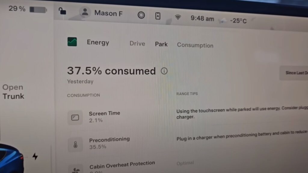 Au bout de 12 heures, la Model 3 a consommé plus de 37 % de batterie. // Source : Frozen Tesla via YouTube