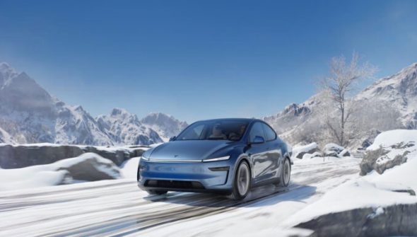 Tesla Model Y 2025 sur la neige  // Source : Tesla