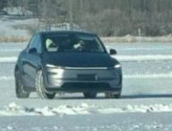 Le Tesla Model Y Juniper a été surpris pendant un test sans aucun camouflage ! // Source : ThinkerCar via X