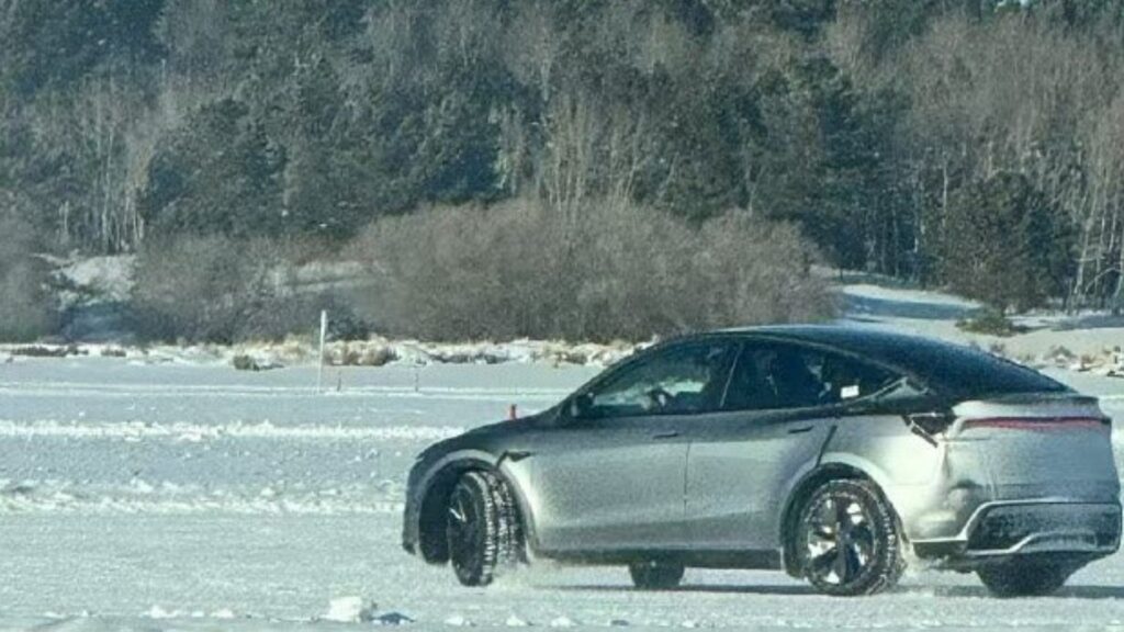 La production du nouveau Tesla Model Y débuterait ce mois de janvier. // Source : ThinkerCar via X