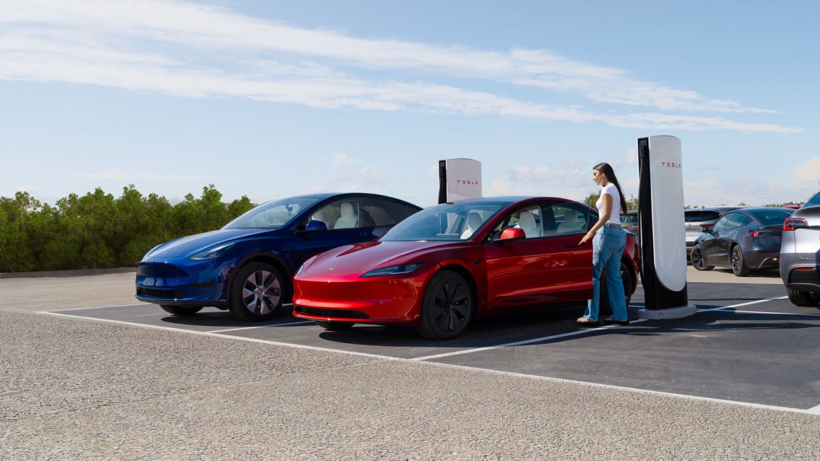 Les États-Unis envisagent d’encadrer les poignées de porte électriques après des incidents mortels dans des Tesla