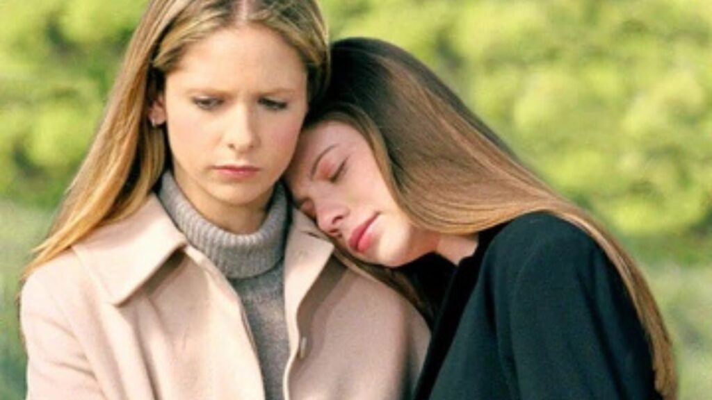 Buffy et Dawn dans Pour toujours. // Source : Buffy contre les vampires