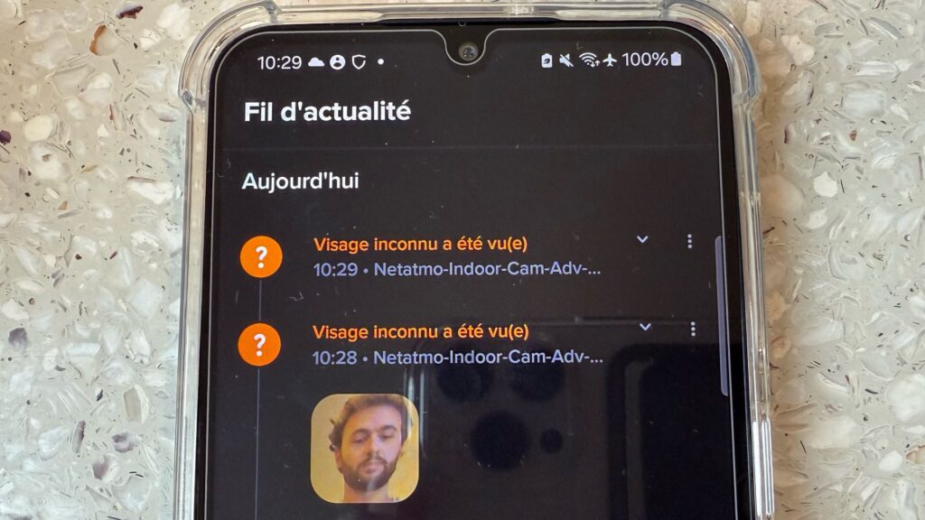 L'application Netatmo isole chaque visage. // Source : Numerama