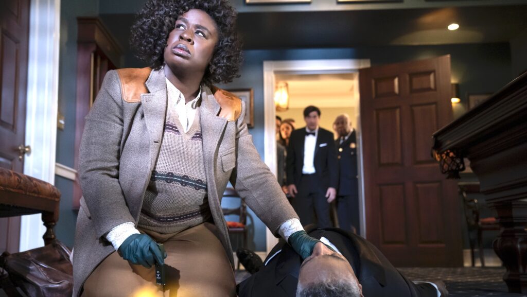 Uzo Aduba dans La Résidence // Source : Jessica Brooks/Netflix