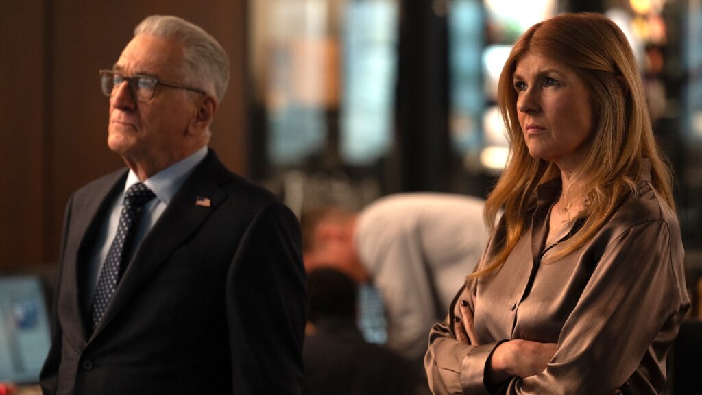 Robert De Niro + Connie Britton, le duo de rêve (ou pas) // Source : Jojo Whilden / Netflix