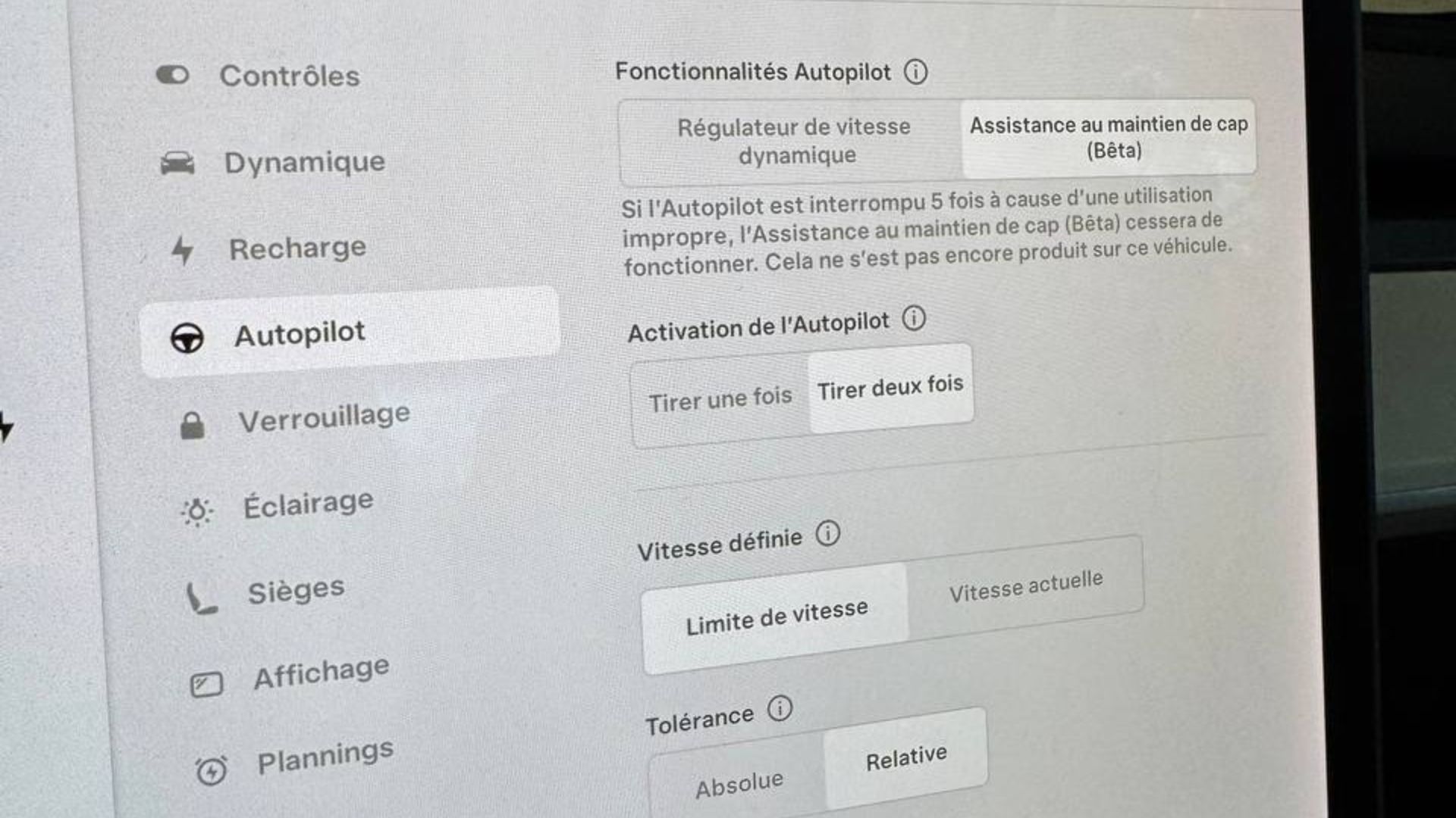 Le menu de l'Autopilot sur la Model 3 (2020)