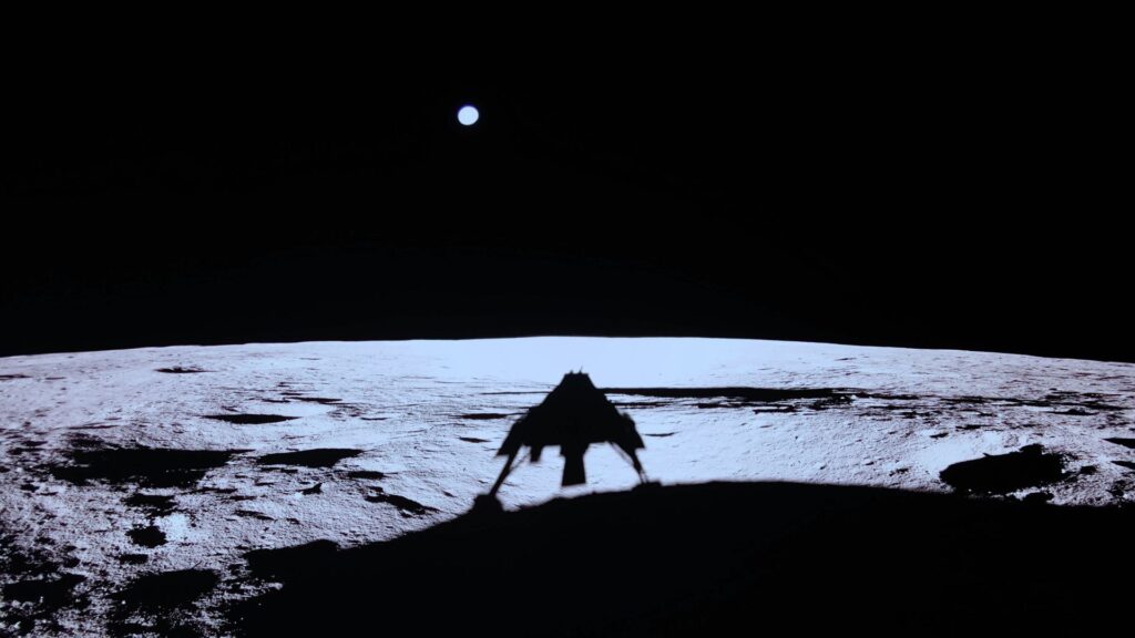 L'ombre de Blue Ghost sur la Lune, avec vue sur la Terre. // Source : Via X @Firefly_Space (photo recadrée)