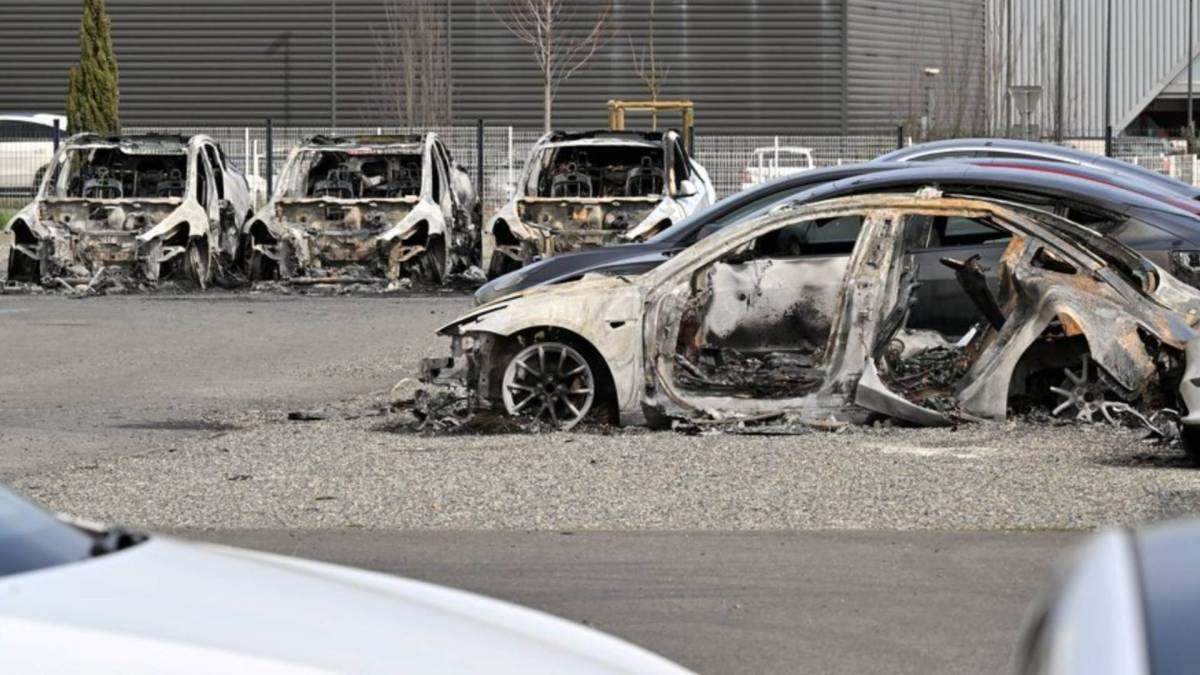 Incendie Tesla à Toulouse // Source : La Depeche 