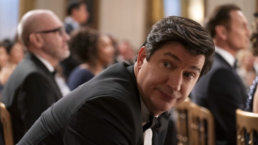 Ken Marino dans La Résidence // Source : Erin Simkin/Netflix