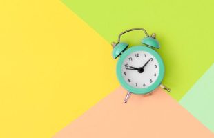 Réveil. // Source : Canva