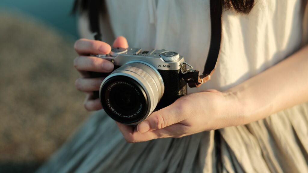 Le Fujifilm X-M5 intéresse car il est particulièrement compact. // Source : Shiori Iwakura