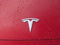 Tesla logo  // Source : JackieLou DL - Pixabay