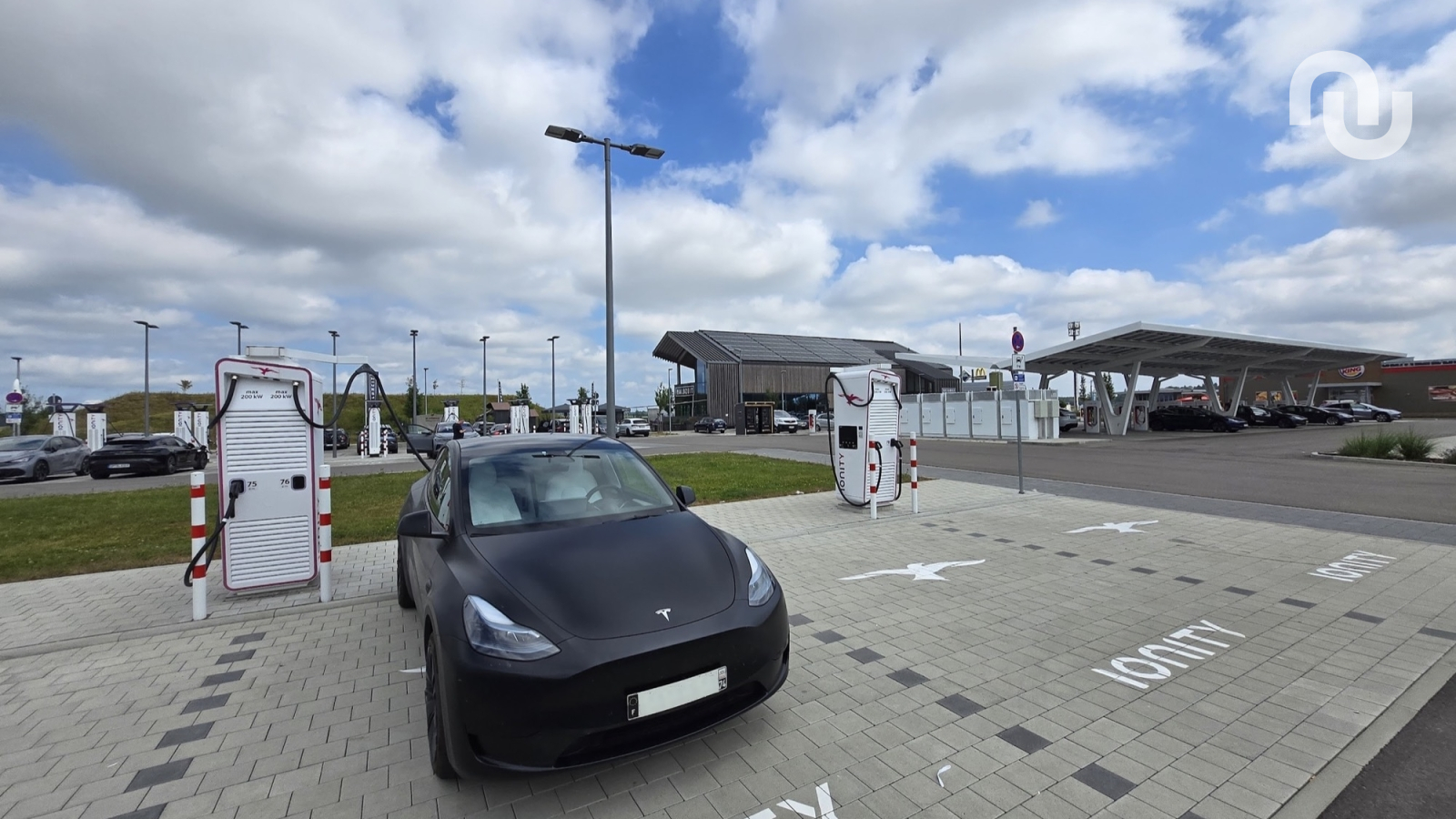 Un abonnement de recharge est-il pertinent pour les vacances en voiture électrique ?