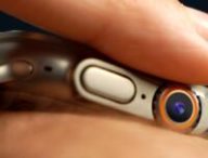 Une webcam dans une Apple Watch ?  // Source : Montage Numerama