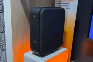 La Livebox 7 d'Orange. // Source : Numerama La Livebox 7 d'Orange. // Source : Numerama