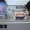 icar en fourrure rose au salon de Shanghai 2025 // Source : Raphaelle Baut pour Numerama 