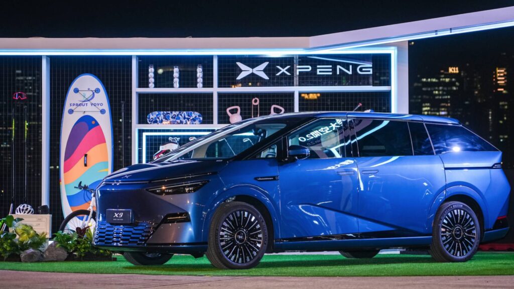Xpeng X9  // Source : Xpeng
