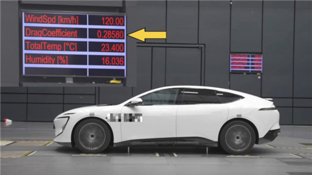 Le test de soufflerie réalisé par le blogueur chinois // Source : CarNewsChina