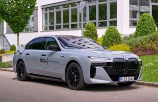 BMW teste une i7 équipée d'une batterie solide // Source : BMW