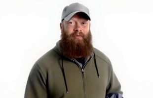 Cet homme est décédé et son IA est intervenu au procès de son tueur // Source : Capture d'écran Numerama