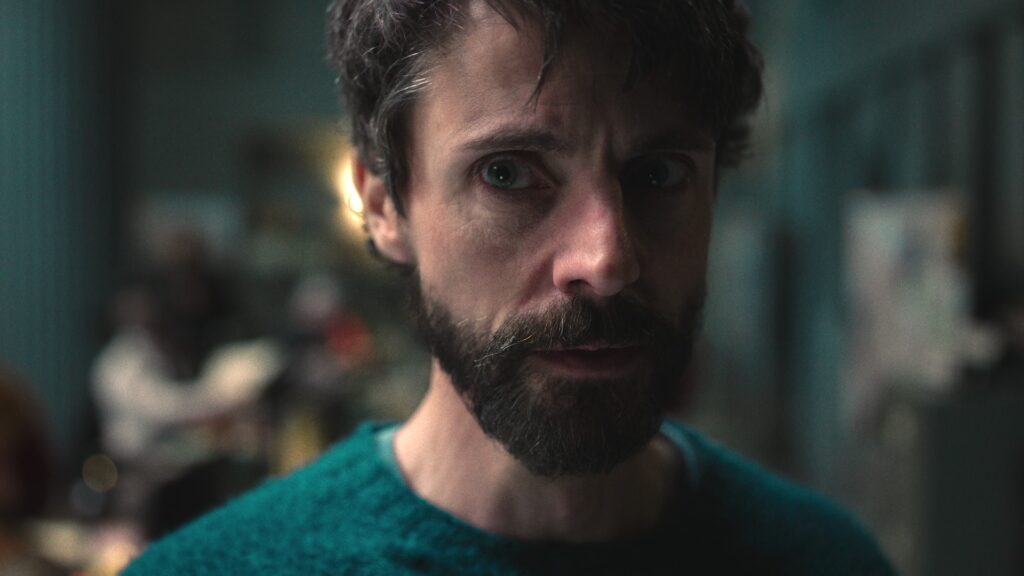 Matthew Goode ou Benedict Cumberbatch ? Vous avez quatre heures. // Source : Netflix Matthew Goode ou Benedict Cumberbatch ? Vous avez quatre heures. // Source : Netflix