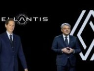 John Elkann (Stellantis) - Luca de Meo (Renault)  // Source : Montage Raphaelle Baut 