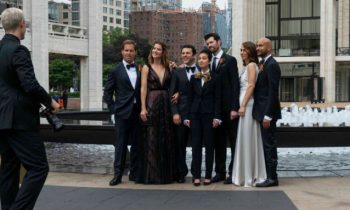 Friends From College // Source : Francesca Delbanco, Nicholas Stoller/Netflix