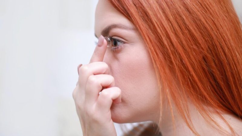 Ces lentilles permettent de voir les yeux fermés. Littéralement Ces lentilles permettent de voir les yeux fermés. Littéralement