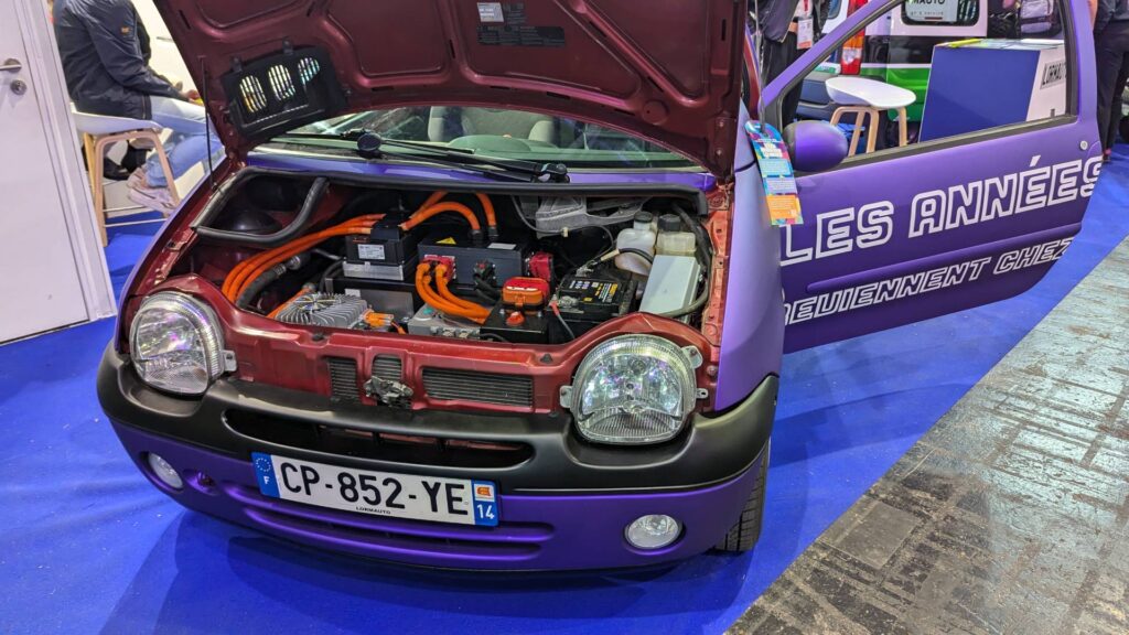 Moteur de la Twingo retrofit de Lormauto // Source : Raphaelle Baut pour Numerama Moteur de la Twingo retrofit de Lormauto // Source : Raphaelle Baut pour Numerama