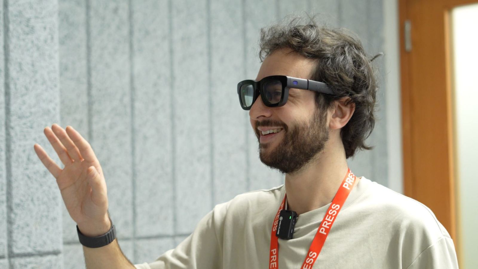 On a essayé Meta Orion, les lunettes du futur qui nous projettent déjà en 2030