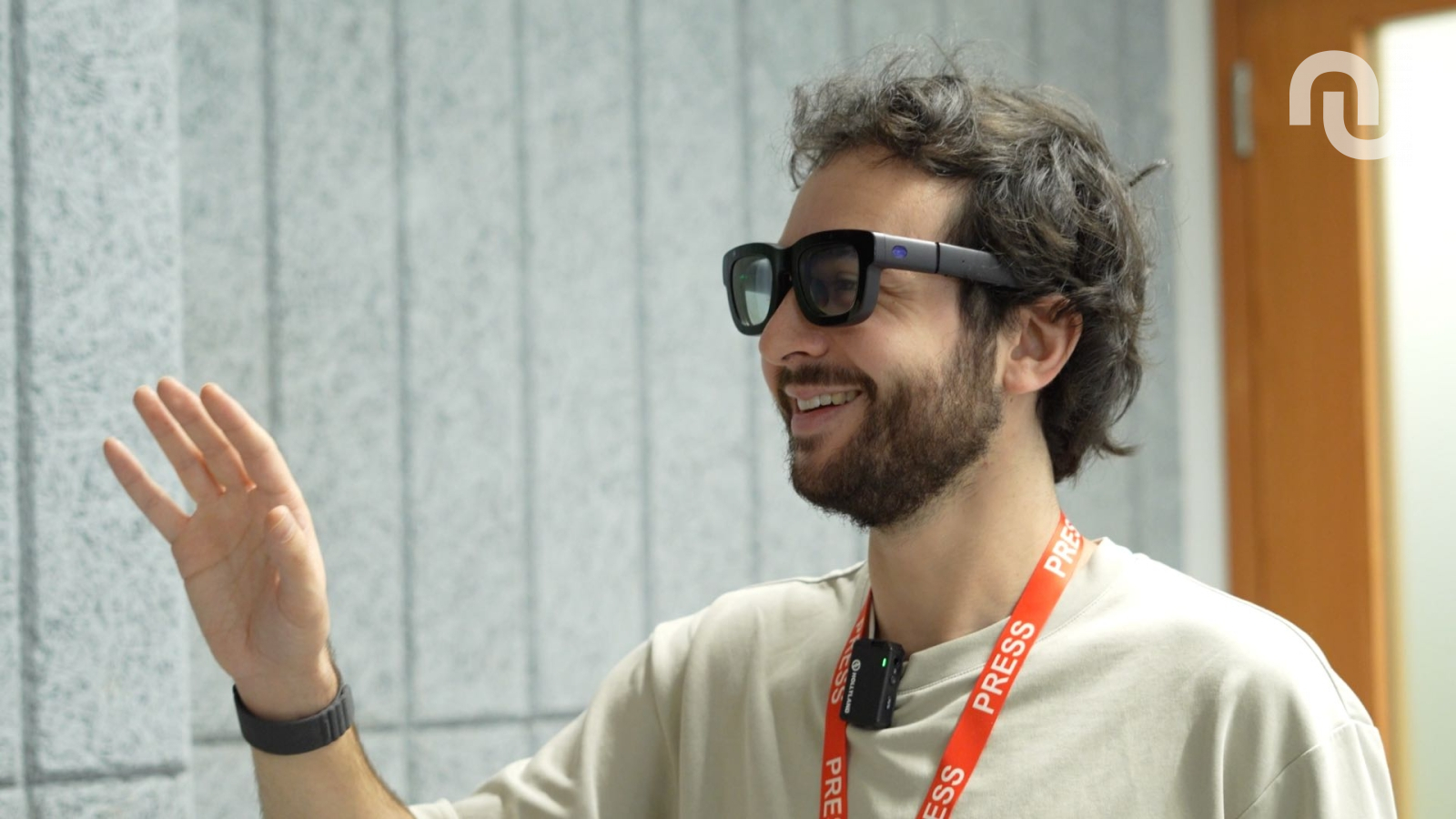 On a essayé Meta Orion, les lunettes du futur qui nous projettent déjà en 2030