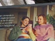 Instagram fait de la publicité dans les gares pour forcer l'UE à adopter une réglementation // Source : Olivier Poncet via X