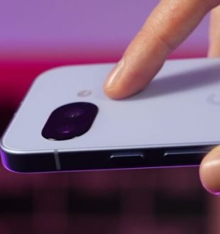 Le module caméra du Pixel 9a ne dépasse quasiment pas. Un exploit dans le monde du smartphone, parmi par un produit à peine plus épais que ses concurrents.  // Source : Alfred Tertrais / Numerama