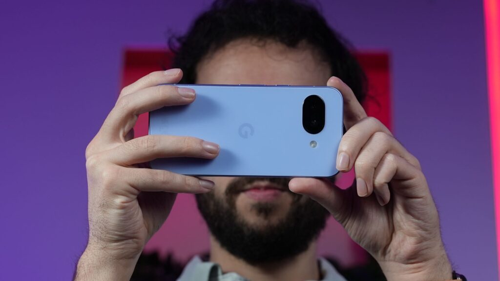 Le Google Pixel 9a est un excellent photophone. // Source : Alfred Tertrais / Numerama Le Google Pixel 9a est un excellent photophone. // Source : Alfred Tertrais / Numerama