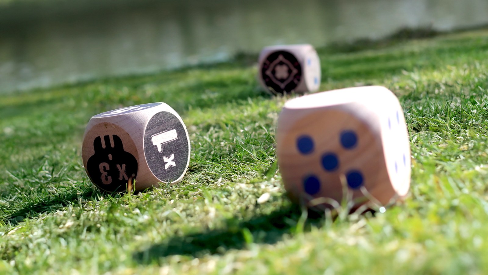 Pock est l’alternative parfaite à la pétanque, pour égayer vos après-midis ensoleillés