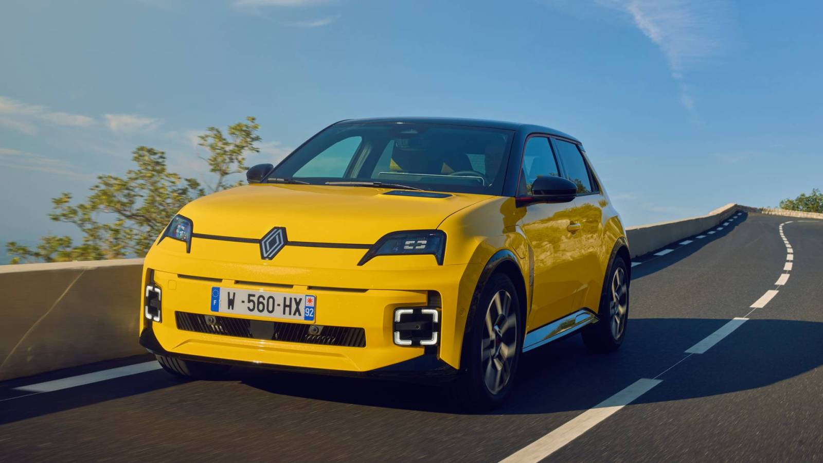 Renault a remplacé Tesla comme locomotive des voitures électriques en France