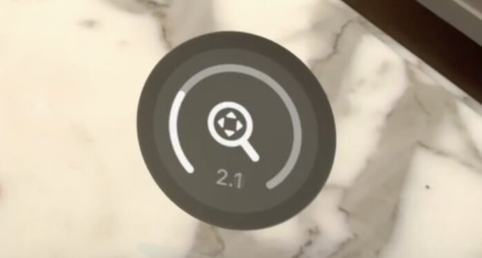 On pourra utiliser la couronne rotative pour zoomer sur ce qu'on voit.
