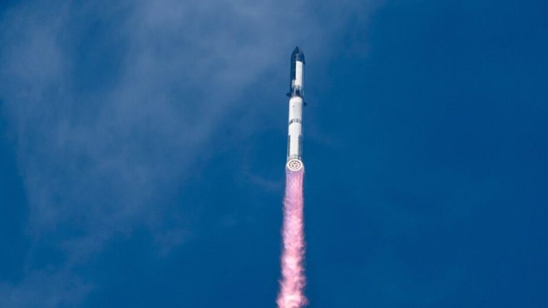 La fusée géante Starship se désintègre encore en plein vol