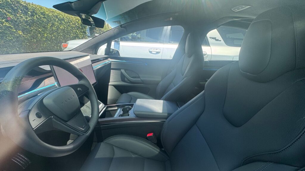 L'intérieur des Model S et Model X pourrait-il gagner un éclairage d'ambiance ? // Source : The Kilowatts via X L'intérieur des Model S et Model X pourrait-il gagner un éclairage d'ambiance ? // Source : The Kilowatts via X