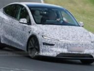 Le Tesla Model Y Perforamance surpris sur le circuit du Nürburgring // Source : Carscoops