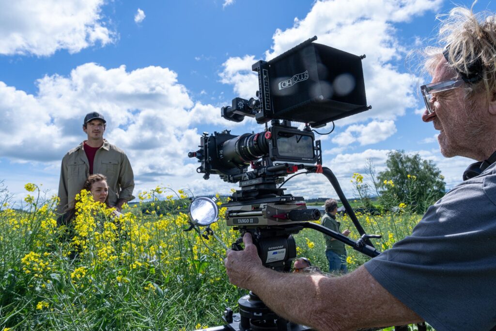 Un iPhone 15 Pro Max avec « quelques accessoires » // Source : Sony Pictures Un iPhone 15 Pro Max avec « quelques accessoires » // Source : Sony Pictures