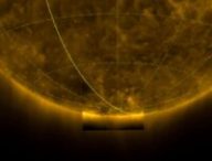 Vue du pôle sud du Soleil par Solar Orbiter. // Source : Equipe ESA & NASA/Solar Orbiter/EUI, D. Berghmans (ROB)