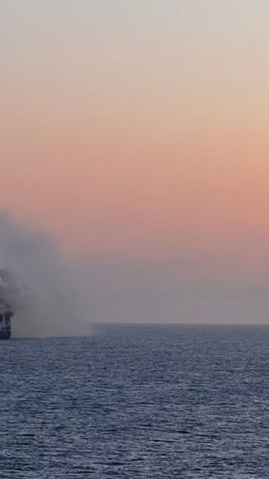 Cargo Morning Midas en feu  // Source : U.S. Coast Guard