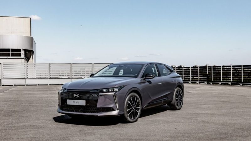 La nouvelle DS N°4 électrique fait payer (trop) cher sa position premium