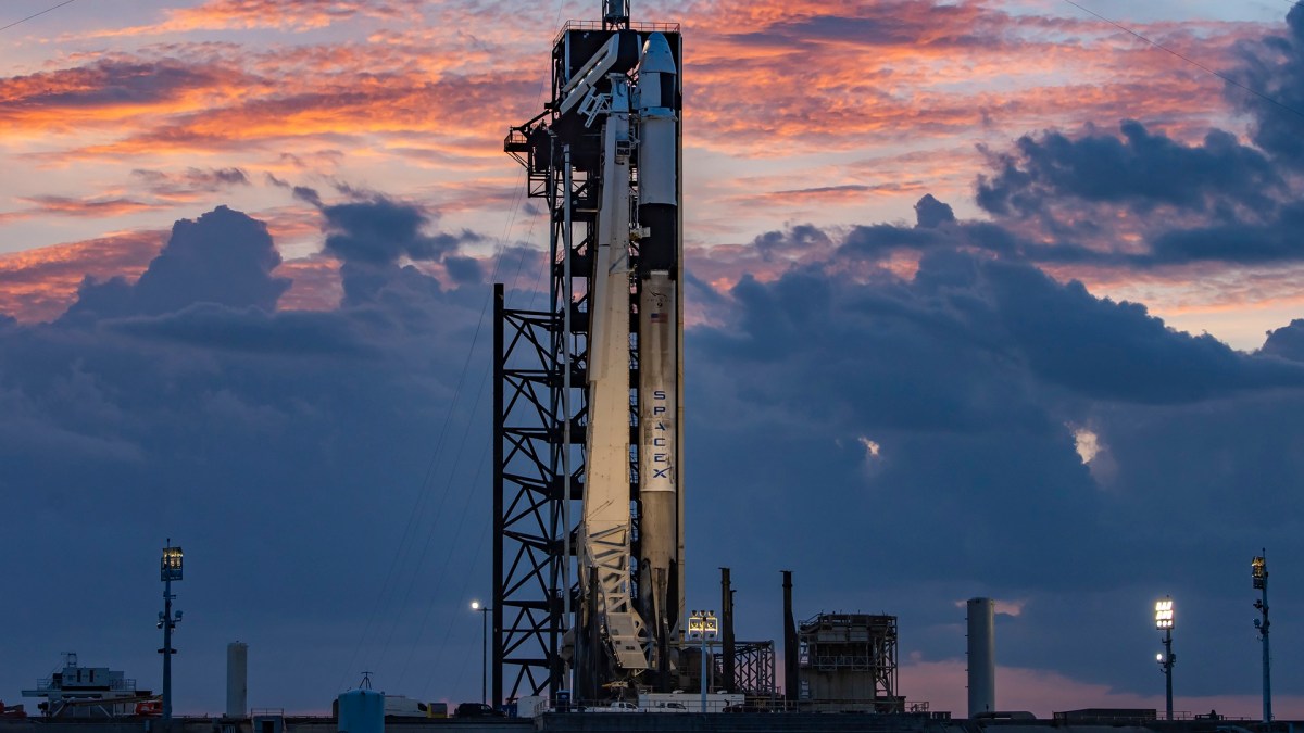 falcon 9 ax-4
