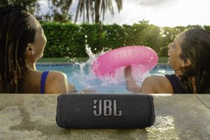 JBL Flip 6 // Source : JBL