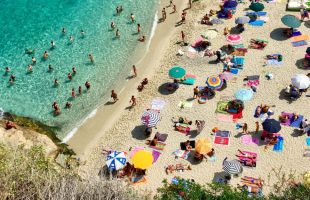 Vacances d’été : voici les 3 arnaques en ligne les plus populaires à éviter