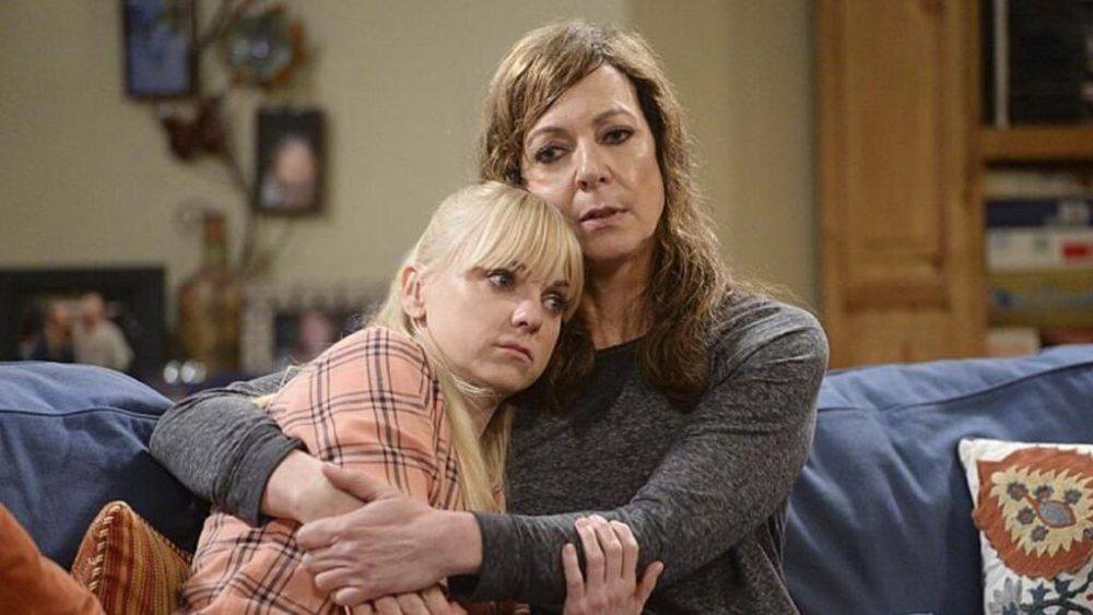 Mom // Source : The CW Network