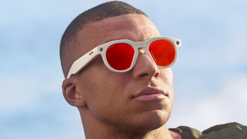 Kylian Mbappé et les Oakley Meta HSTN. // Source : Meta Kylian Mbappé et les Oakley Meta HSTN. // Source : Meta