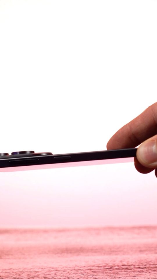 Le Samsung Galaxy S25 Edge. // Source : Numerama